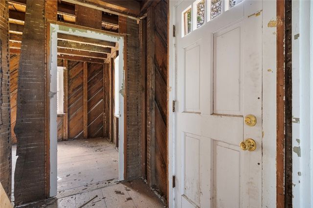 533 Scituate Avenue, Cranston, RI 02920