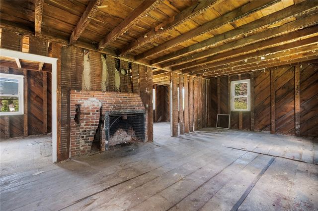 533 Scituate Avenue, Cranston, RI 02920