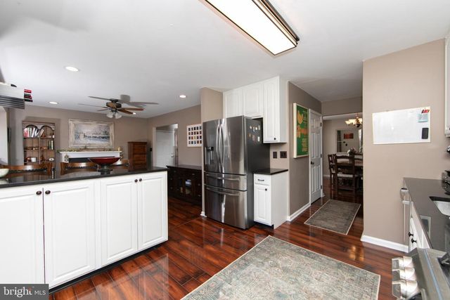 4605 GRENWICH LN, Mount Laurel, NJ 08054