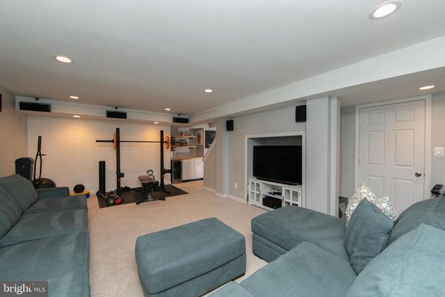 4605 GRENWICH LN, Mount Laurel, NJ 08054