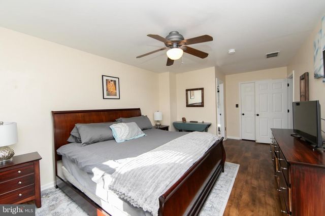 4605 GRENWICH LN, Mount Laurel, NJ 08054