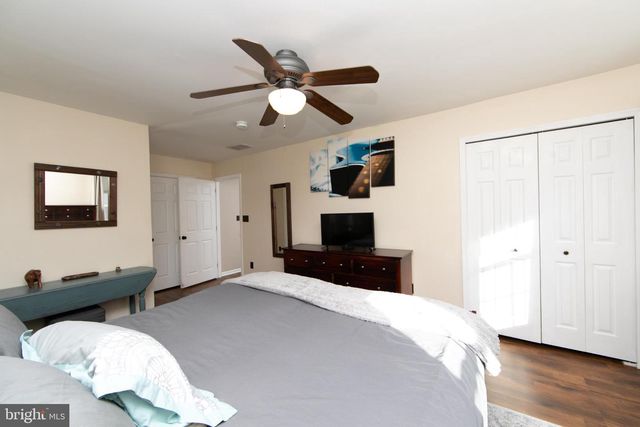 4605 GRENWICH LN, Mount Laurel, NJ 08054