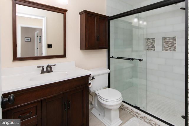 4605 GRENWICH LN, Mount Laurel, NJ 08054