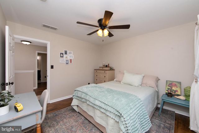 4605 GRENWICH LN, Mount Laurel, NJ 08054