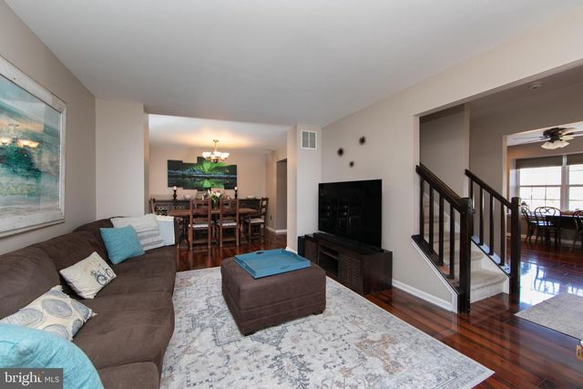 4605 GRENWICH LN, Mount Laurel, NJ 08054