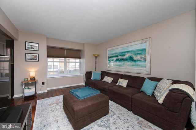 4605 GRENWICH LN, Mount Laurel, NJ 08054