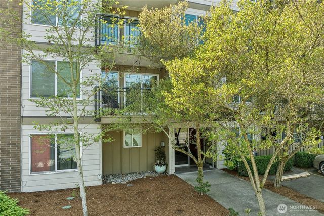4051 Gilman Avenue W, Seattle, WA 98199