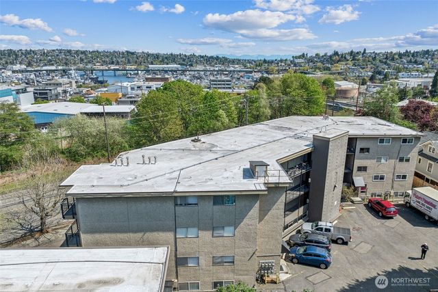 4051 Gilman Avenue W, Seattle, WA 98199