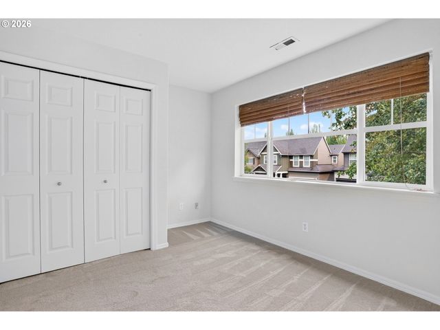 1026 Se ROUNDELAY St, Hillsboro, OR 97123