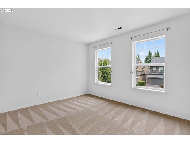 1026 Se ROUNDELAY St, Hillsboro, OR 97123