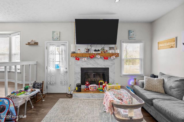 900 Dandridge Drive, Fayetteville, NC 28303