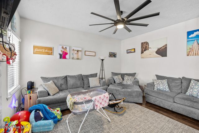 900 Dandridge Drive, Fayetteville, NC 28303