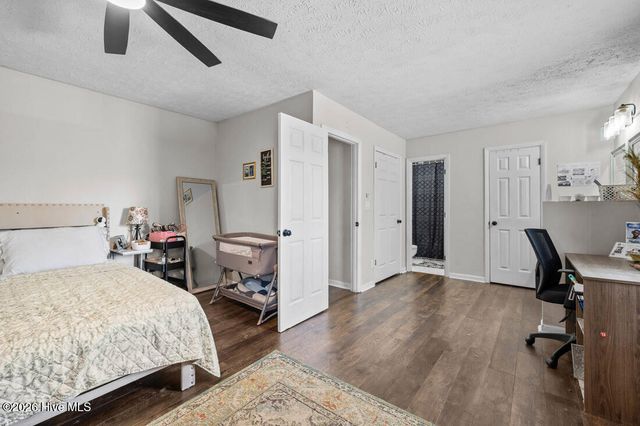 900 Dandridge Drive, Fayetteville, NC 28303