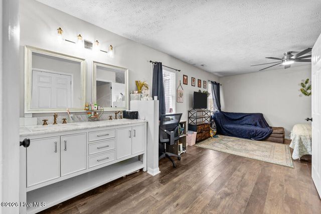 900 Dandridge Drive, Fayetteville, NC 28303