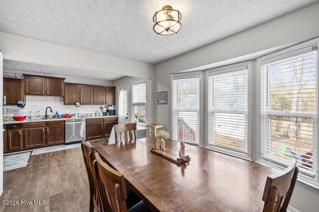 900 Dandridge Drive, Fayetteville, NC 28303