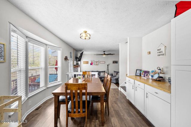 900 Dandridge Drive, Fayetteville, NC 28303