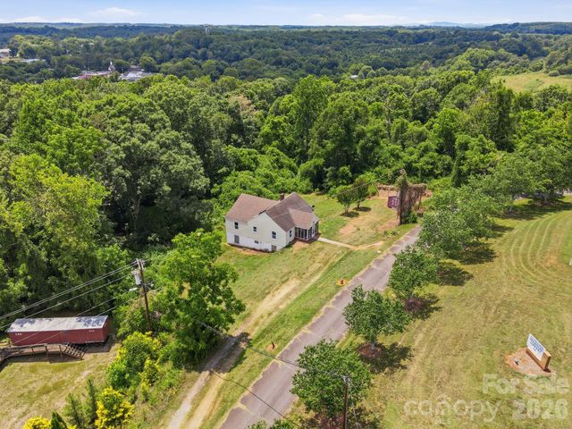 121 Piedmont Drive, Lawndale, NC 28090