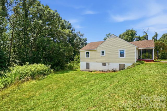 121 Piedmont Drive, Lawndale, NC 28090