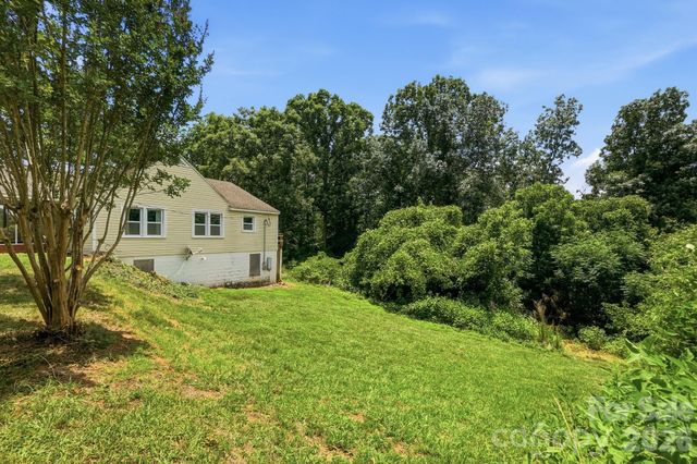 121 Piedmont Drive, Lawndale, NC 28090