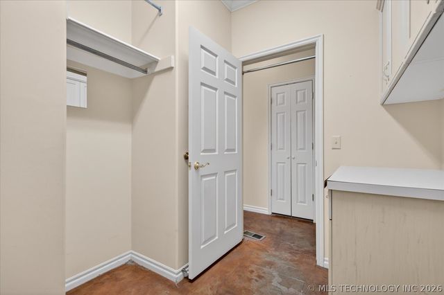 1442 S Newport Avenue, Tulsa, OK 74120