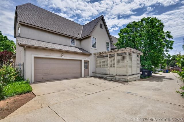 1442 S Newport Avenue, Tulsa, OK 74120