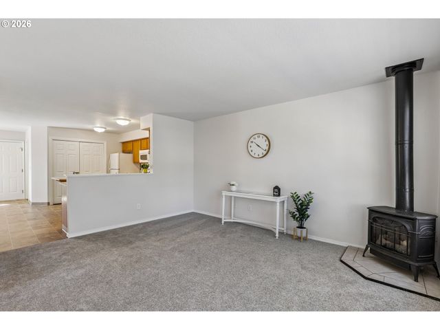 5906 Ne 35TH Cir, Vancouver, WA 98661