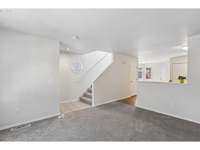 5906 Ne 35TH Cir, Vancouver, WA 98661