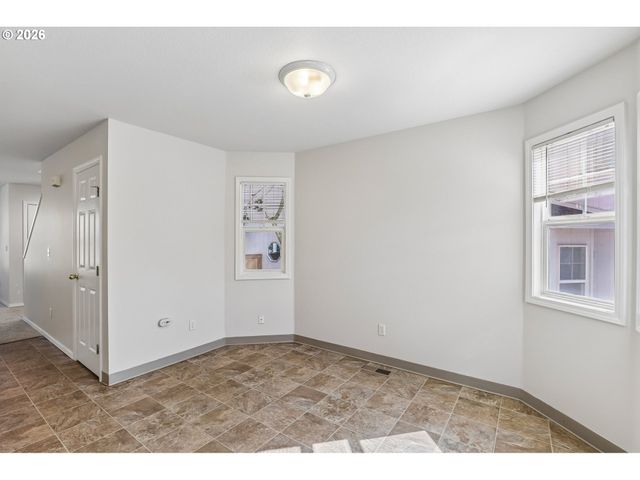 5906 Ne 35TH Cir, Vancouver, WA 98661