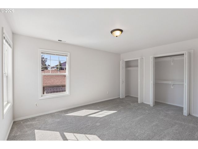 5906 Ne 35TH Cir, Vancouver, WA 98661