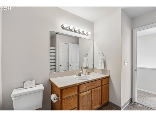 5906 Ne 35TH Cir, Vancouver, WA 98661