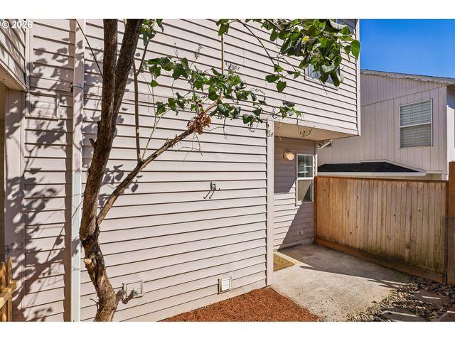 5906 Ne 35TH Cir, Vancouver, WA 98661