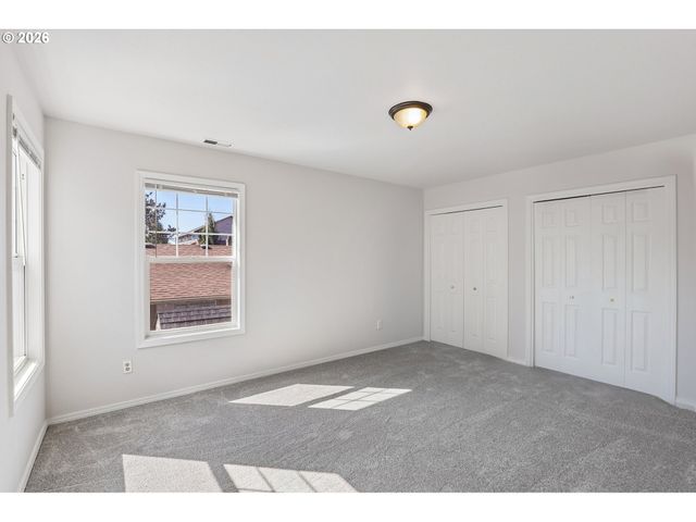 5906 Ne 35TH Cir, Vancouver, WA 98661