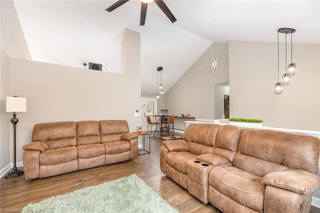 157 Midvalley Court, Lexington, NC 27295