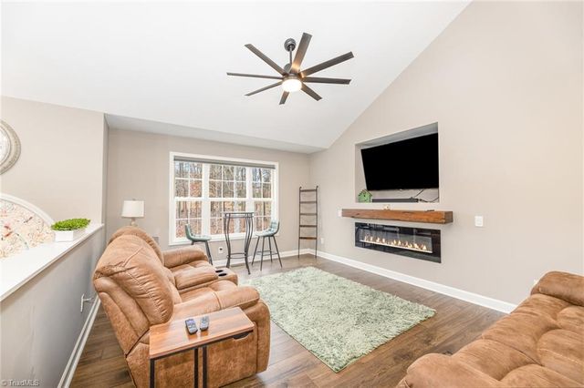 157 Midvalley Court, Lexington, NC 27295