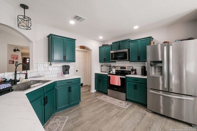 3302 Whisper Bluff, Schertz, TX 78154