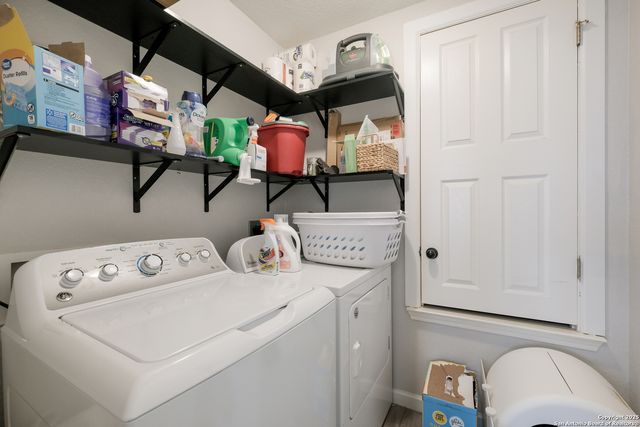 3302 Whisper Bluff, Schertz, TX 78154