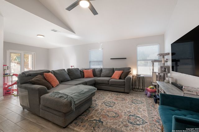 3302 Whisper Bluff, Schertz, TX 78154