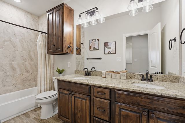 1100 Noble Flair Place, Granbury, TX 76049