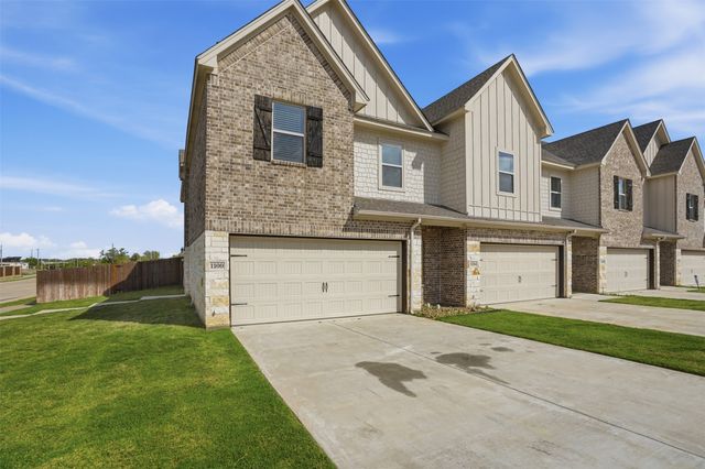 1100 Noble Flair Place, Granbury, TX 76049