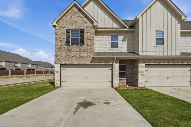 1100 Noble Flair Place, Granbury, TX 76049