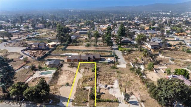 226 E Las Flores, Altadena, CA 91001