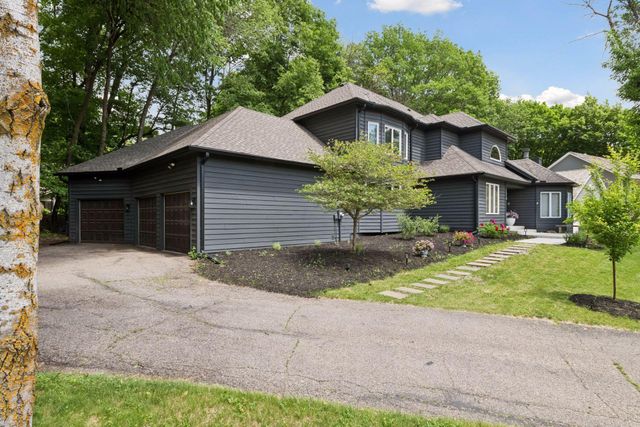 1570 Creek Run Trail, Excelsior, MN 55331
