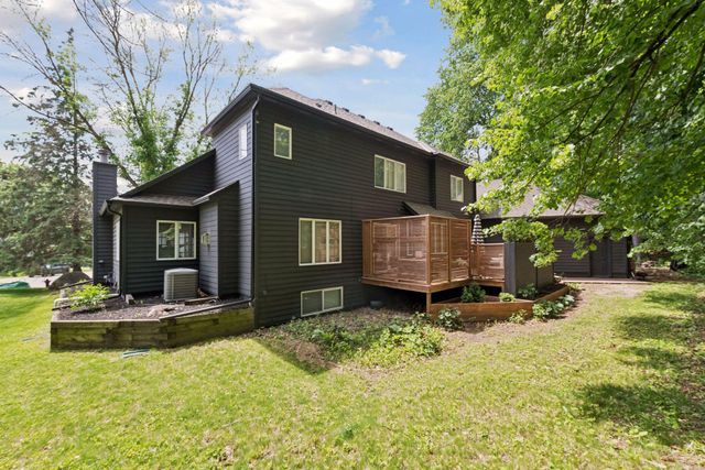1570 Creek Run Trail, Excelsior, MN 55331