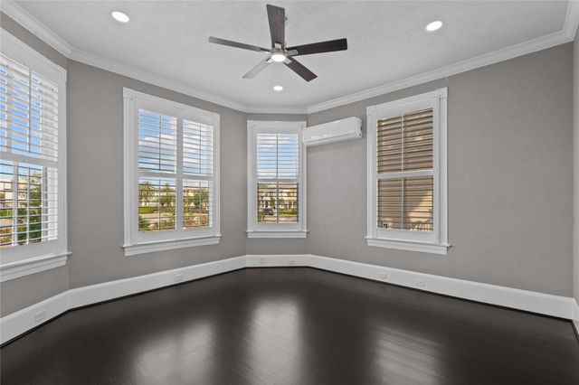 313 14th Street, Galveston, TX 77550