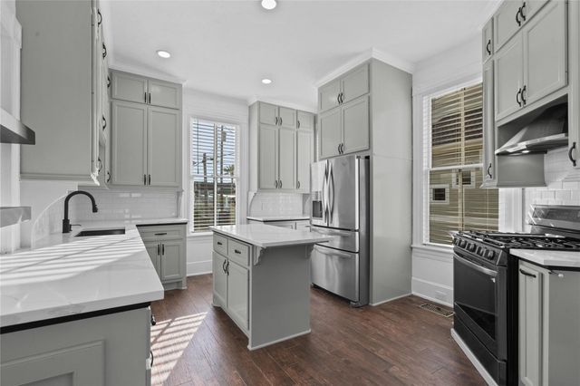 313 14th Street, Galveston, TX 77550