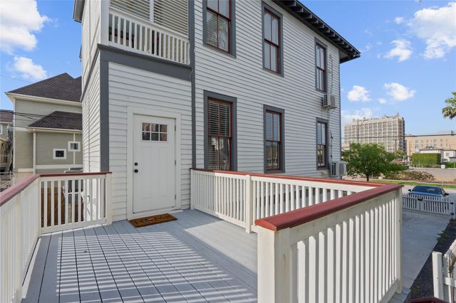 313 14th Street, Galveston, TX 77550