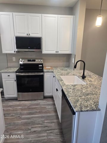 18838 N 34TH Drive 6, Phoenix, AZ 85027