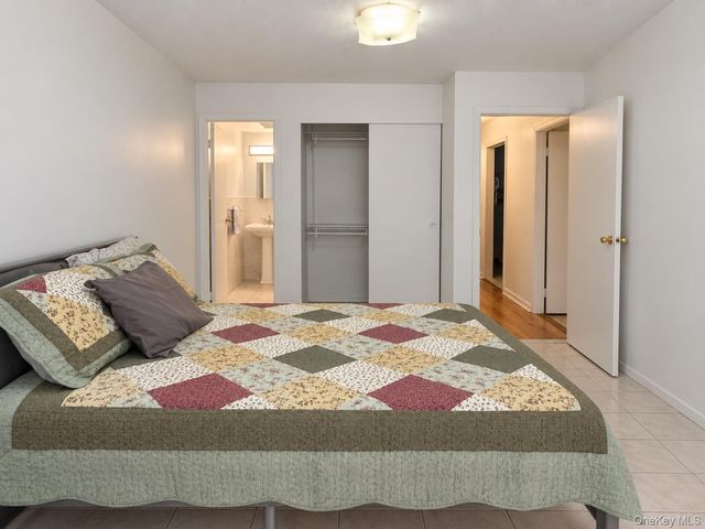 12 McKibbin Court, Brooklyn, NY 11206