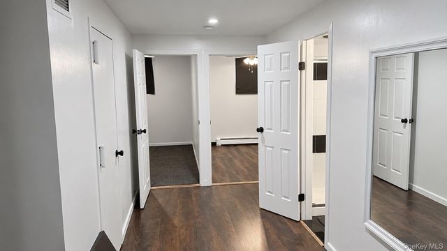12 McKibbin Court, Brooklyn, NY 11206