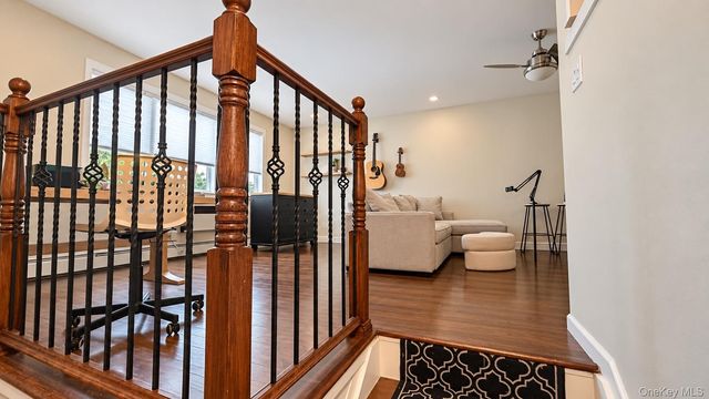 12 McKibbin Court, Brooklyn, NY 11206